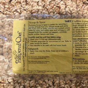 NWT scoop & spear - the Pampered chef